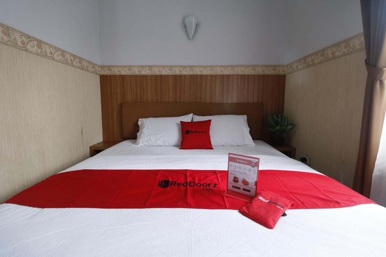 Hotel Reddoorz Plus Near Undip Tembalang Semarang Zewnętrze zdjęcie