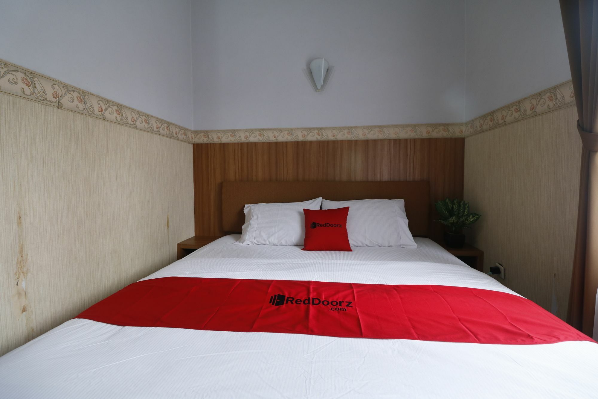 Hotel Reddoorz Plus Near Undip Tembalang Semarang Zewnętrze zdjęcie